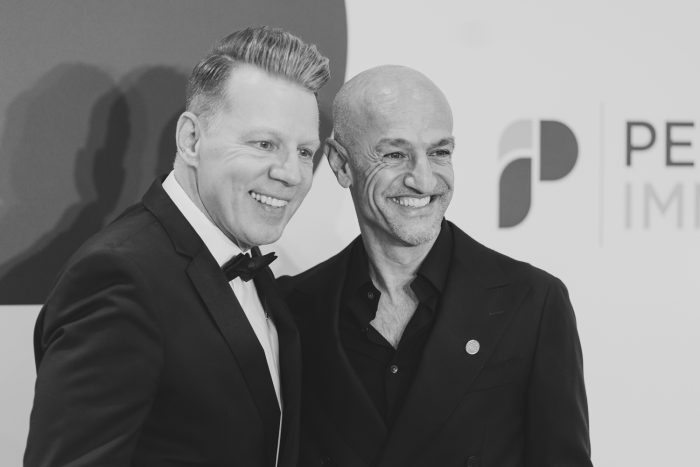 Axel Kahn begrüßt die Gäste des Fine Time Business Clubs