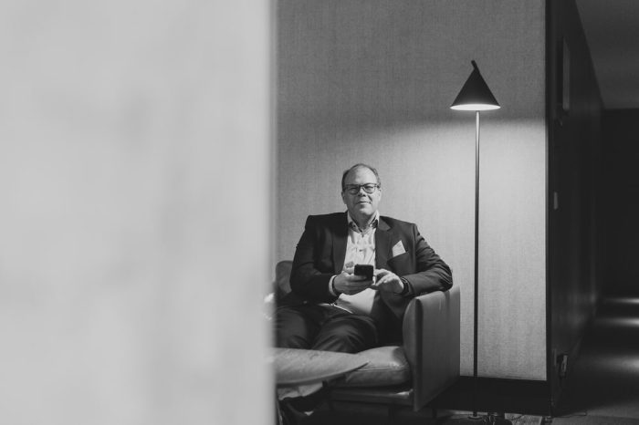 Professionelles Businessporträt von Robert Hoffmann in München, fotografiert von Nathalie Rösch